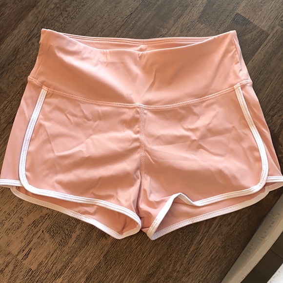NWT 🍑Pink Scrunch Workout Shorts - Picture 2 of 5